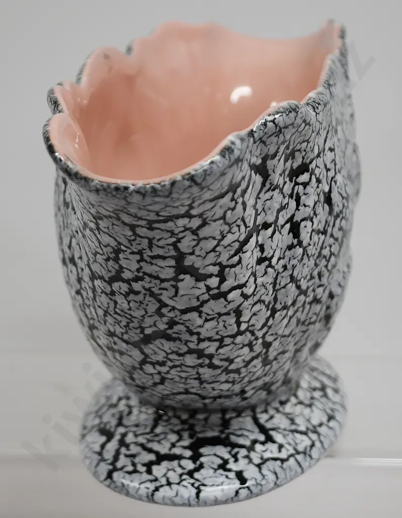 TITIAN LACE CRACKLE VASE NUMBER PB 104 Image 1++