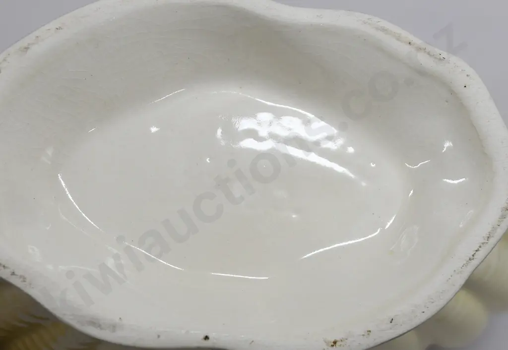 TITIAN CLAM LUSTRE VASE NUMBER B105 Image 1++