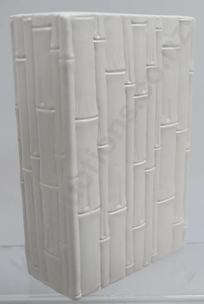 CROWN LYNN RECTANGULAR TALL BAMBOO VASE NUMBER 646 Image 1++