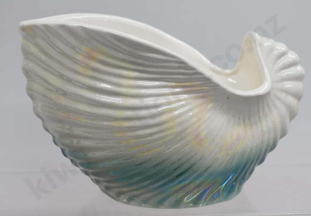 CROWN LYNN SINGLE SHELL VASE NUMBER 2049 Image 1++