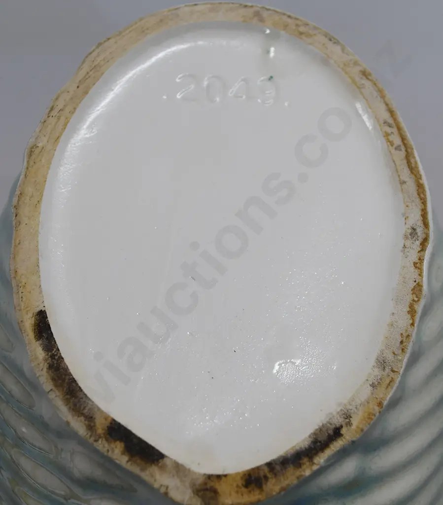 CROWN LYNN SINGLE SHELL VASE NUMBER 2049 Image 1++