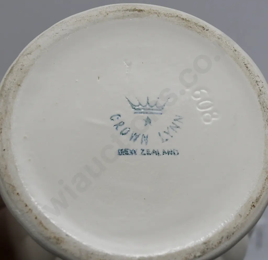 CROWN LYNN SMALL URN MANTLE VASE NUMBER 608 Image 1++