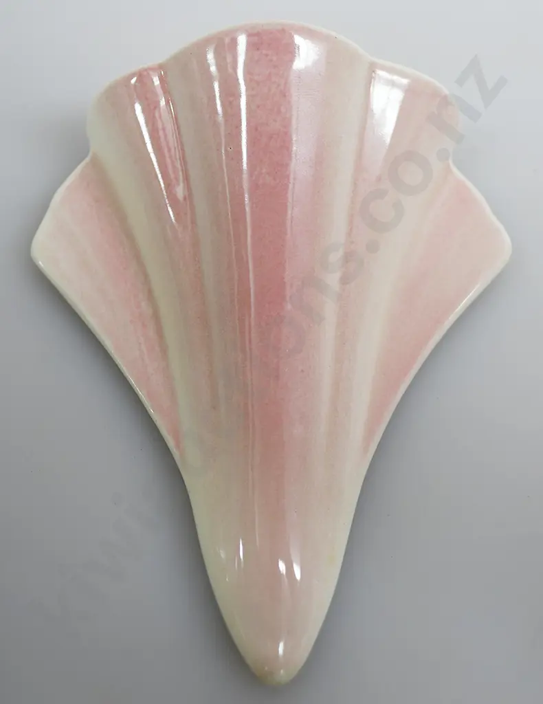 CROWN LYNN PINK WALL POCKET NUMBER 464 Image 1++