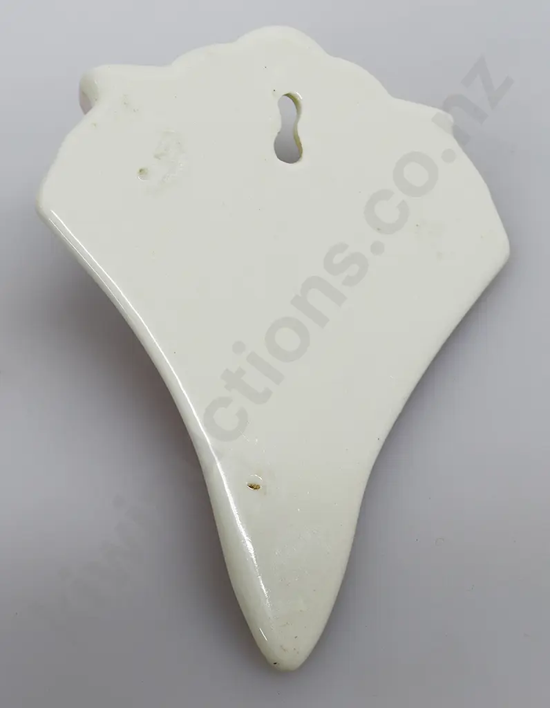 CROWN LYNN PINK WALL POCKET NUMBER 464 Image 1++