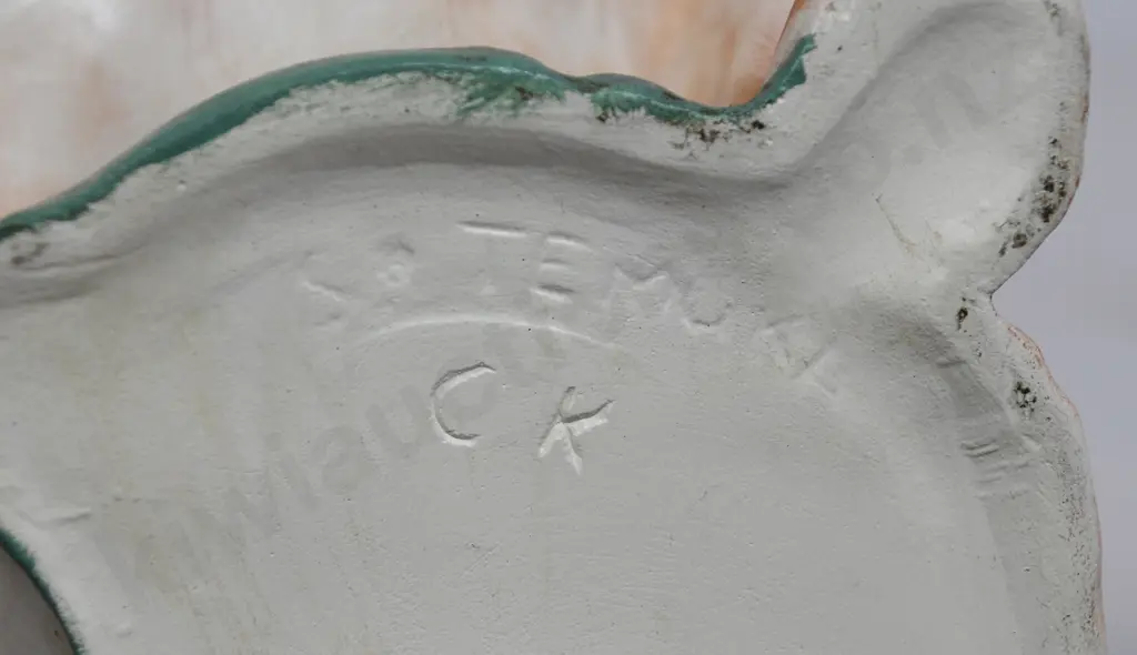 TEMUKA BULLDOG FIGURE Image 1++