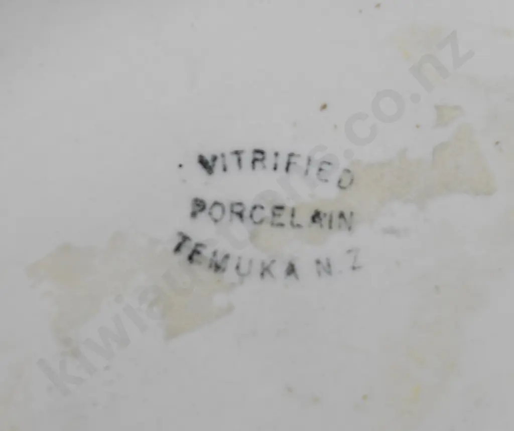 TEMUKA YELLOW GREEN SEAWEED SHELL VASE Image 1++