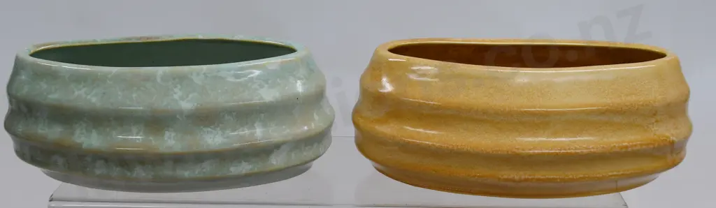 CROWN LYNN/AMBRICO SHAPE 77 VASES Image 1++