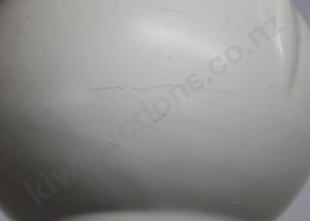 CROWN LYNN WHITE MINI VASES NUMBERS 130, 131, 134 Image 1++