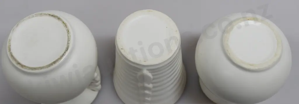 CROWN LYNN WHITE MINI VASES NUMBERS 130, 131, 134 Image 1++