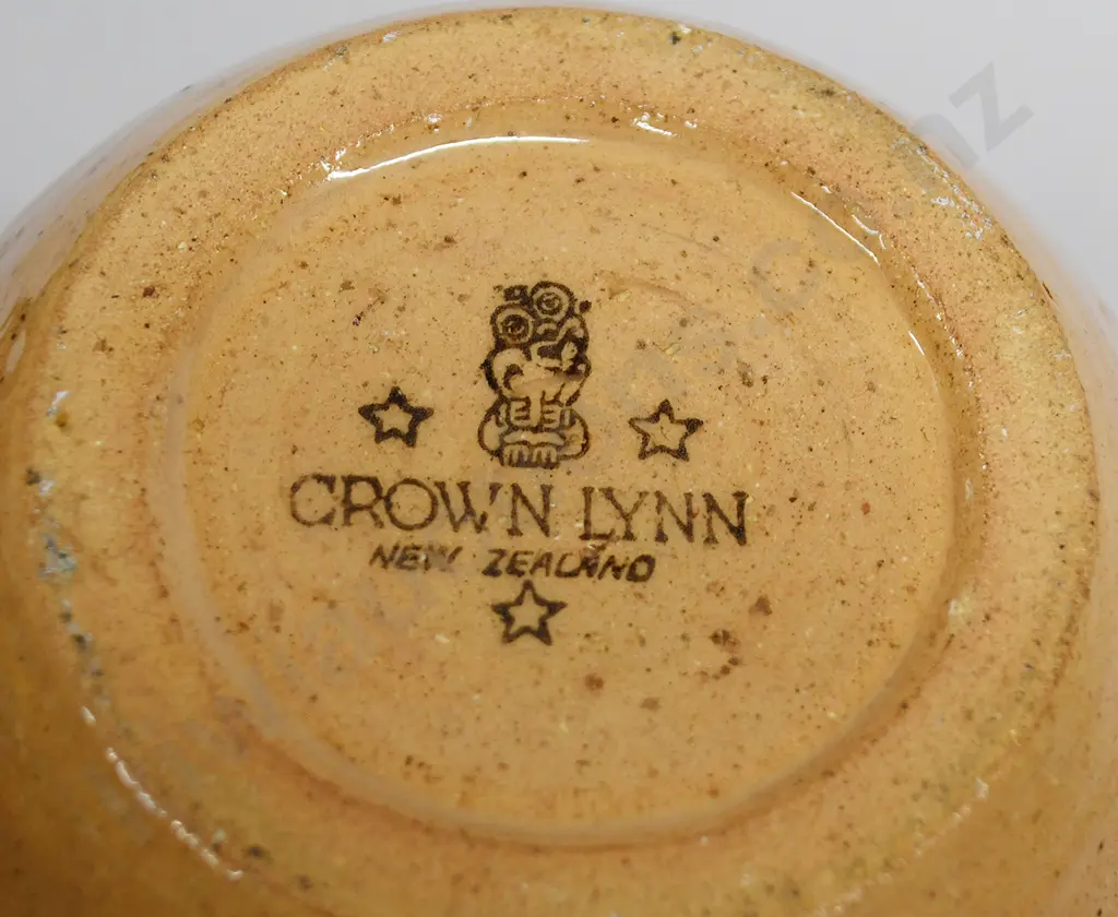 CROWN LYNN UNRECORDED DANIEL STREENSTRA JUG Image 1++