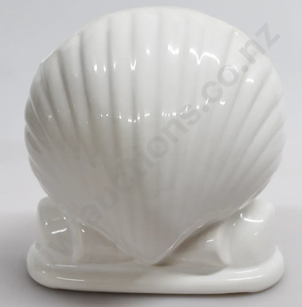 TEMUKA WARE GLOSS WHITE SHELL VASE Image 1++