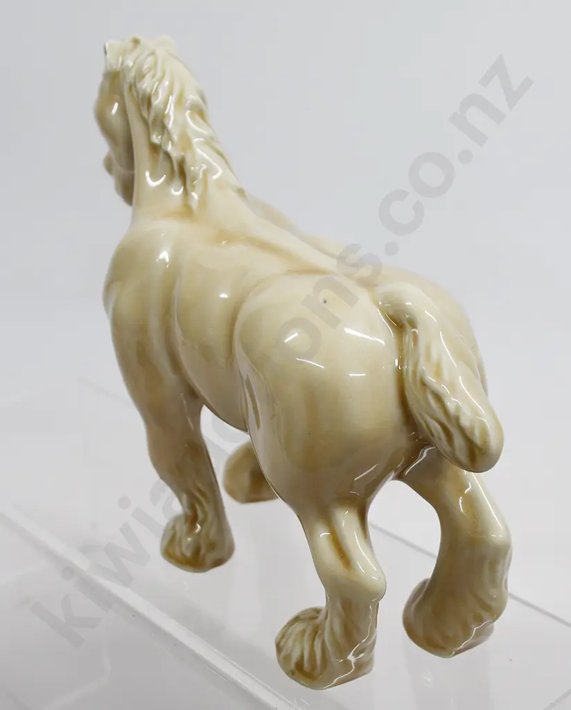 TEMUKA WARE DRAUGHT HORSE BEIGE Image 1++