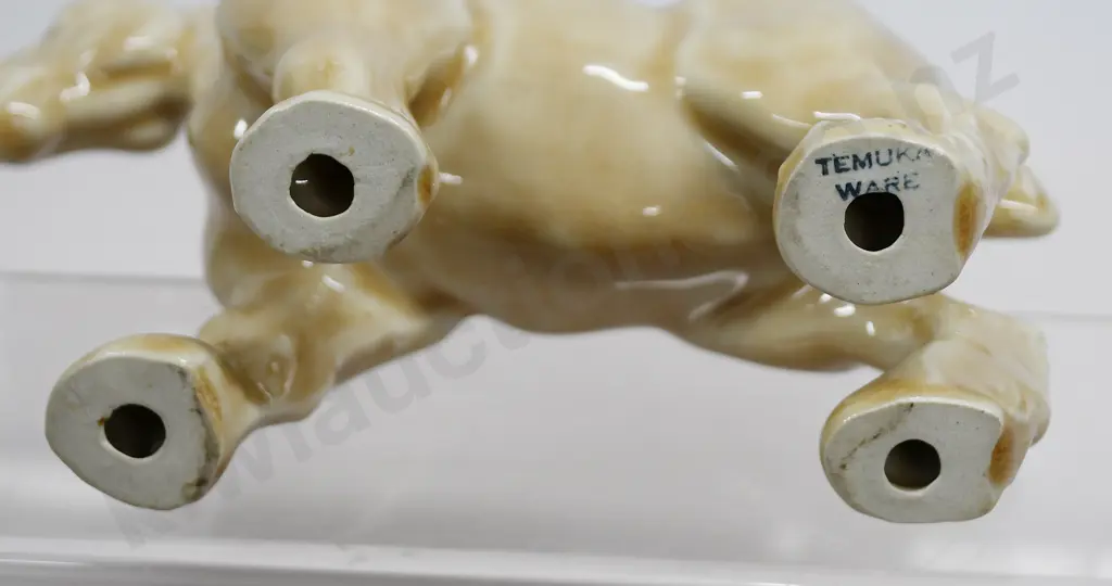 TEMUKA WARE DRAUGHT HORSE BEIGE Image 1++