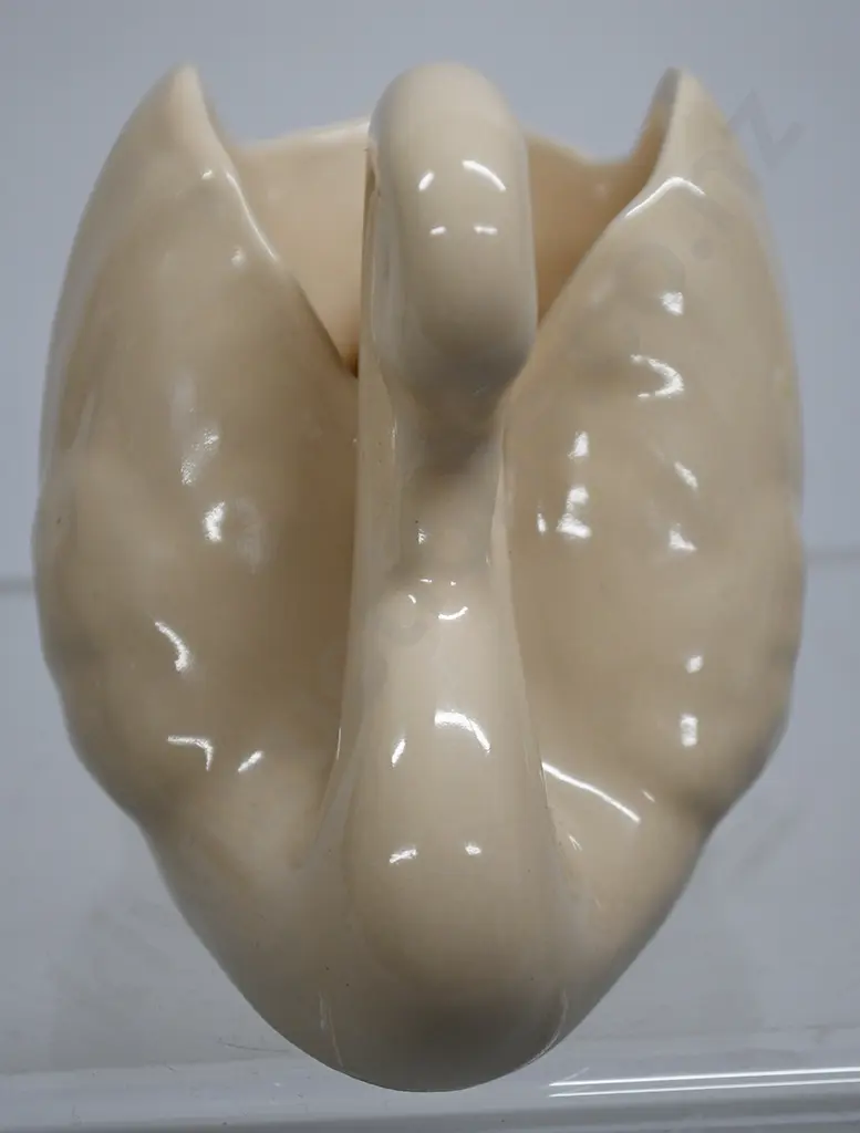 TEMUKA POTTERY SMALL SWAN Image 1++