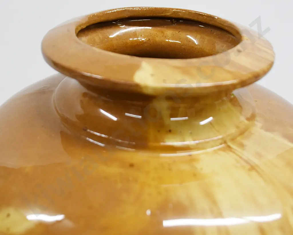 LOVATT TEMUKA VASE Image 1++