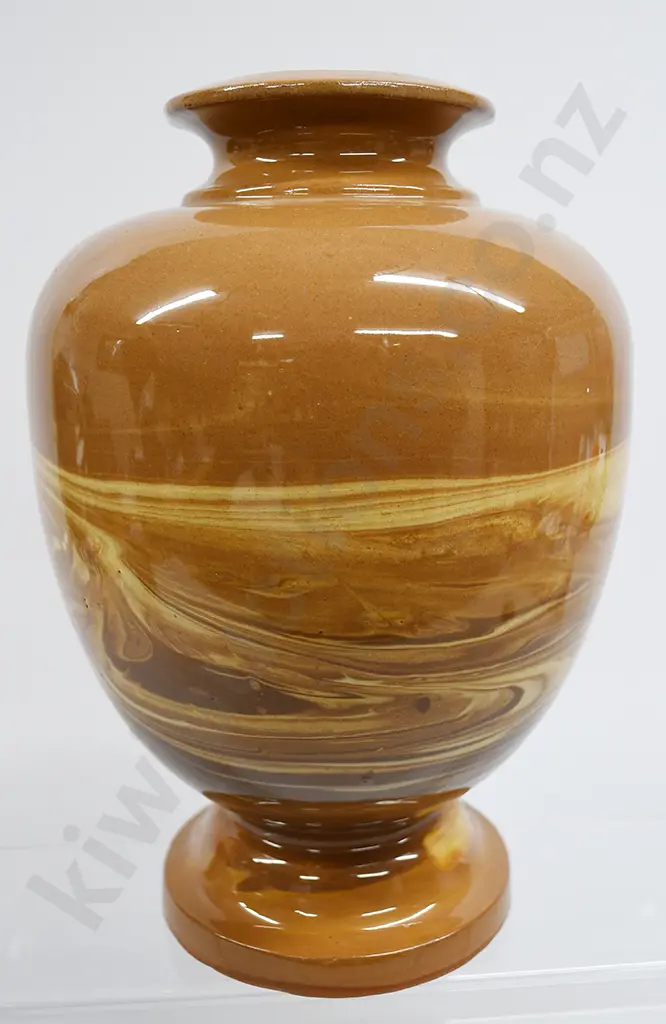 LOVATT TEMUKA VASE Image 1++