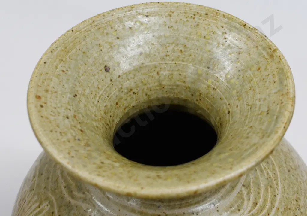 ROYCE MCGLASHEN VASE Image 1++