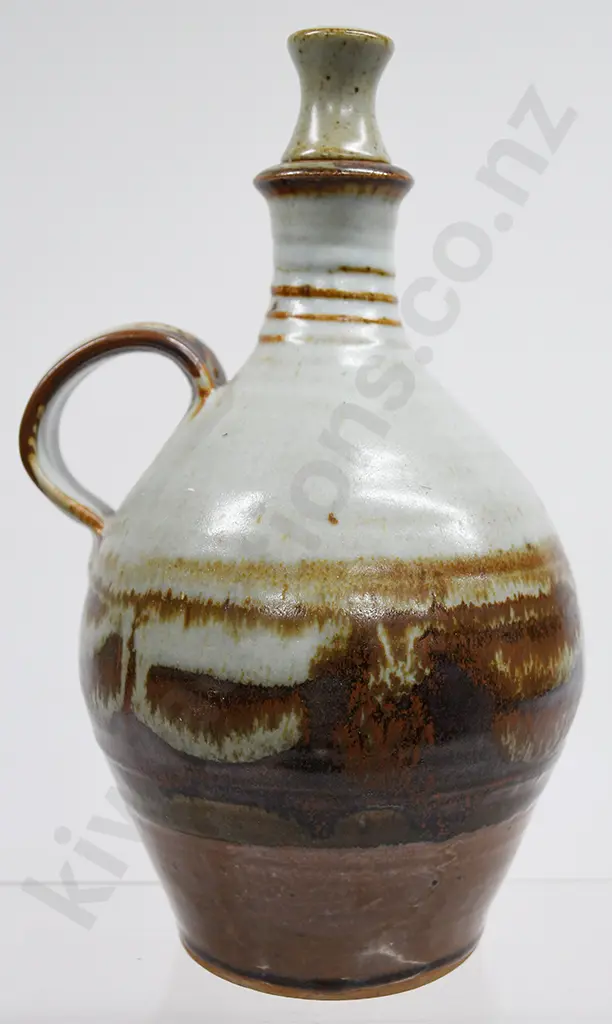 PETER STITCHBURY JUG WITH STOPPER Image 1++