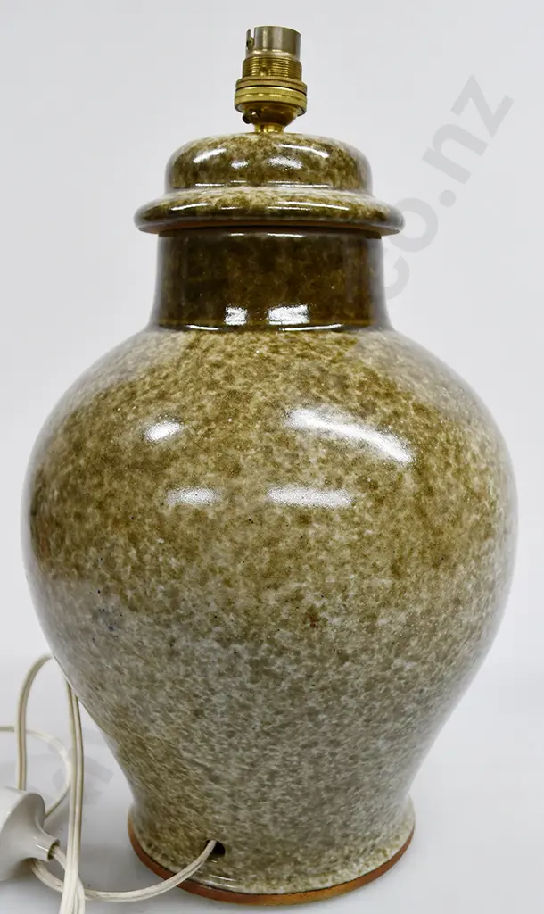 PAUL FISHER TABLE LAMP Image 1++