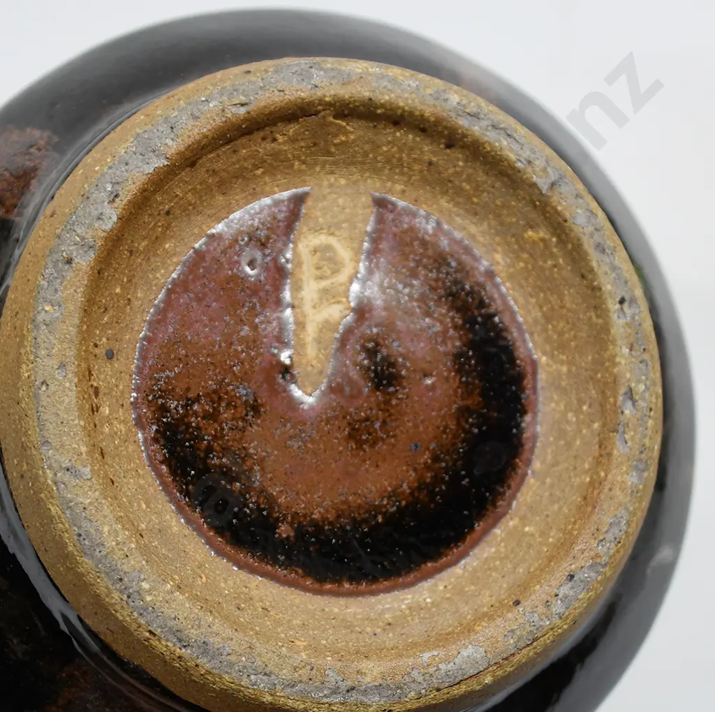 PAUL FISHER VASE Image 1++