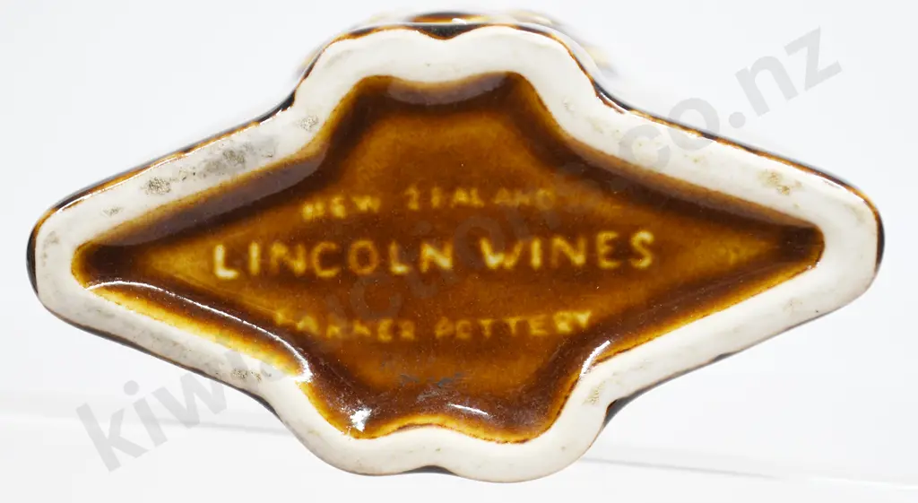 PARKER POTTERY STOPPERED BOTTLE FOR LINCOLN WINES Image 1++