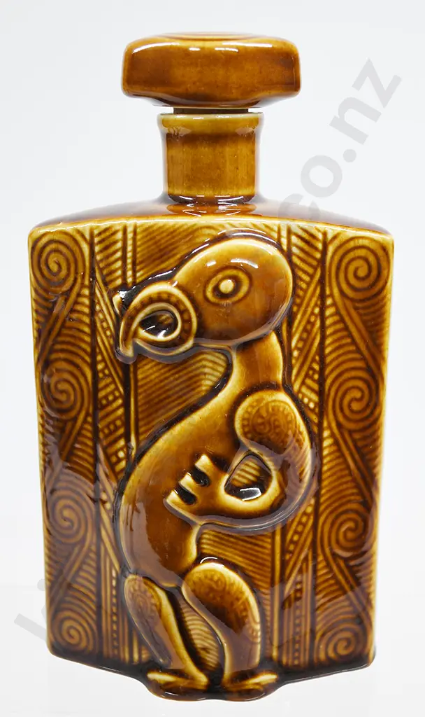 PARKER POTTERY STOPPERED BOTTLE FOR LINCOLN WINES Image 1++