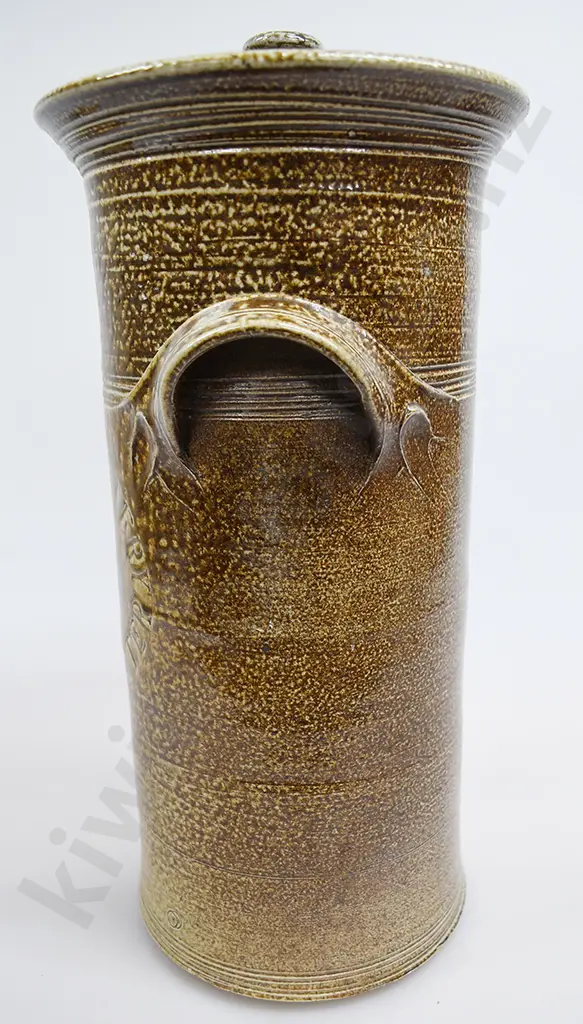 OMAIO POTTERY BRIGHTWATER LIDDED CANNISTER Image 1++