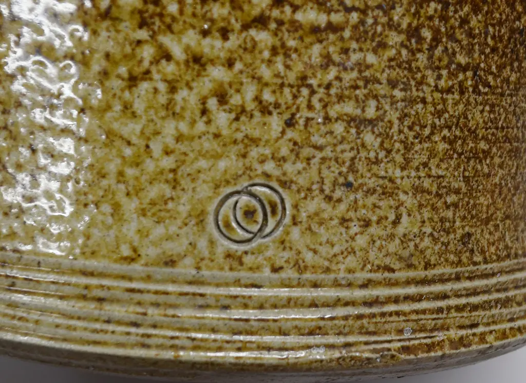 OMAIO POTTERY BRIGHTWATER LIDDED CANNISTER Image 1++