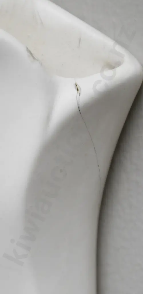 CROWN LYNN WALL POCKET FLOWER NUMBER 111 Image 1++