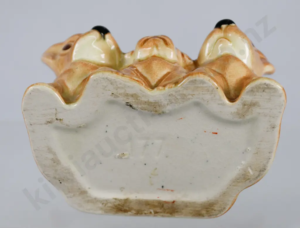 CROWN LYNN TRIPLE DOGS NUMBER 177 Image 1++