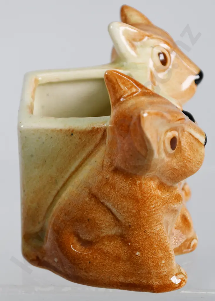 CROWN LYNN TRIPLE DOGS NUMBER 177 Image 1++