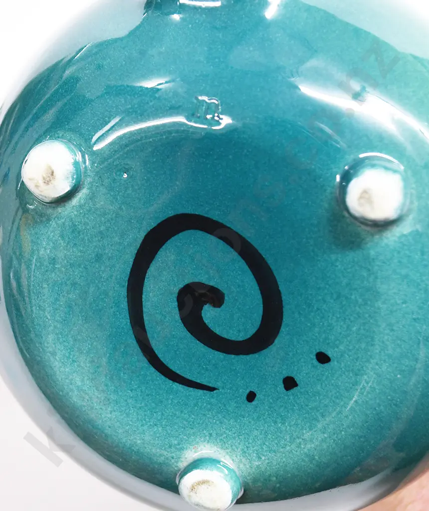 MARION MEWBURN TEAPOT Image 1++