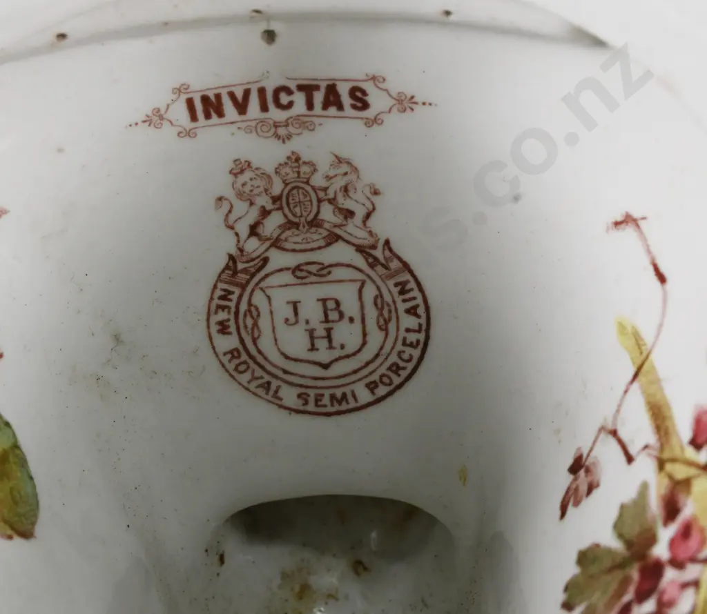 SAMPLE TOILET INVICTAS CLOSET Image 1++