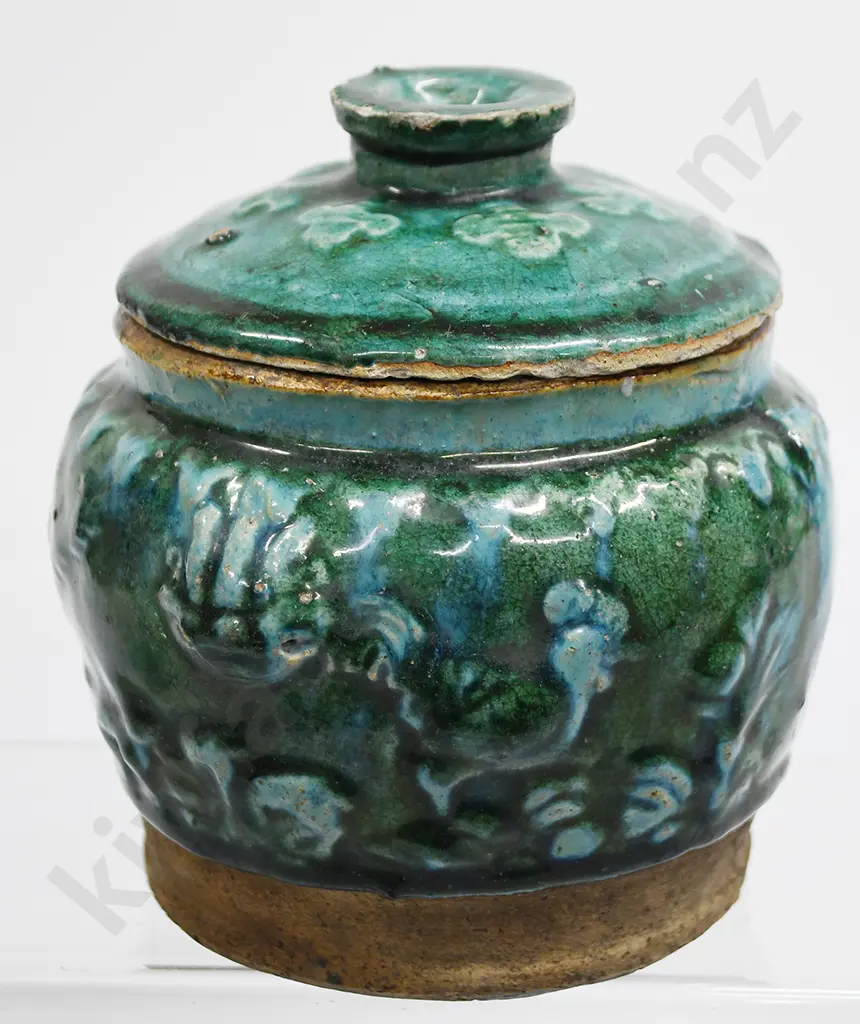 GREEN GLAZED CHINESE STORAGE JAR WITH LID Image 1++