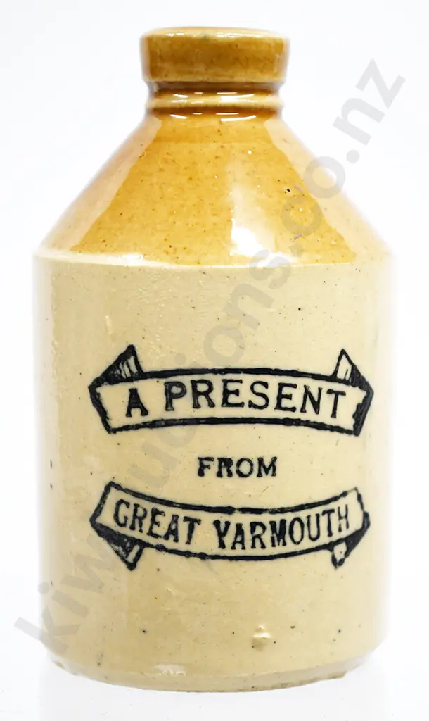 GREAT YARMOUTH SAMPLE STONEWARE JAR Image 1++
