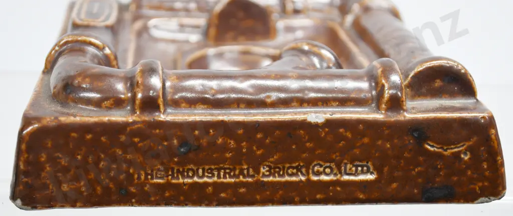 THE INDUSTRIAL BRICK CO LTD ADVERTISING PIPE ASHTRAY Image 1++