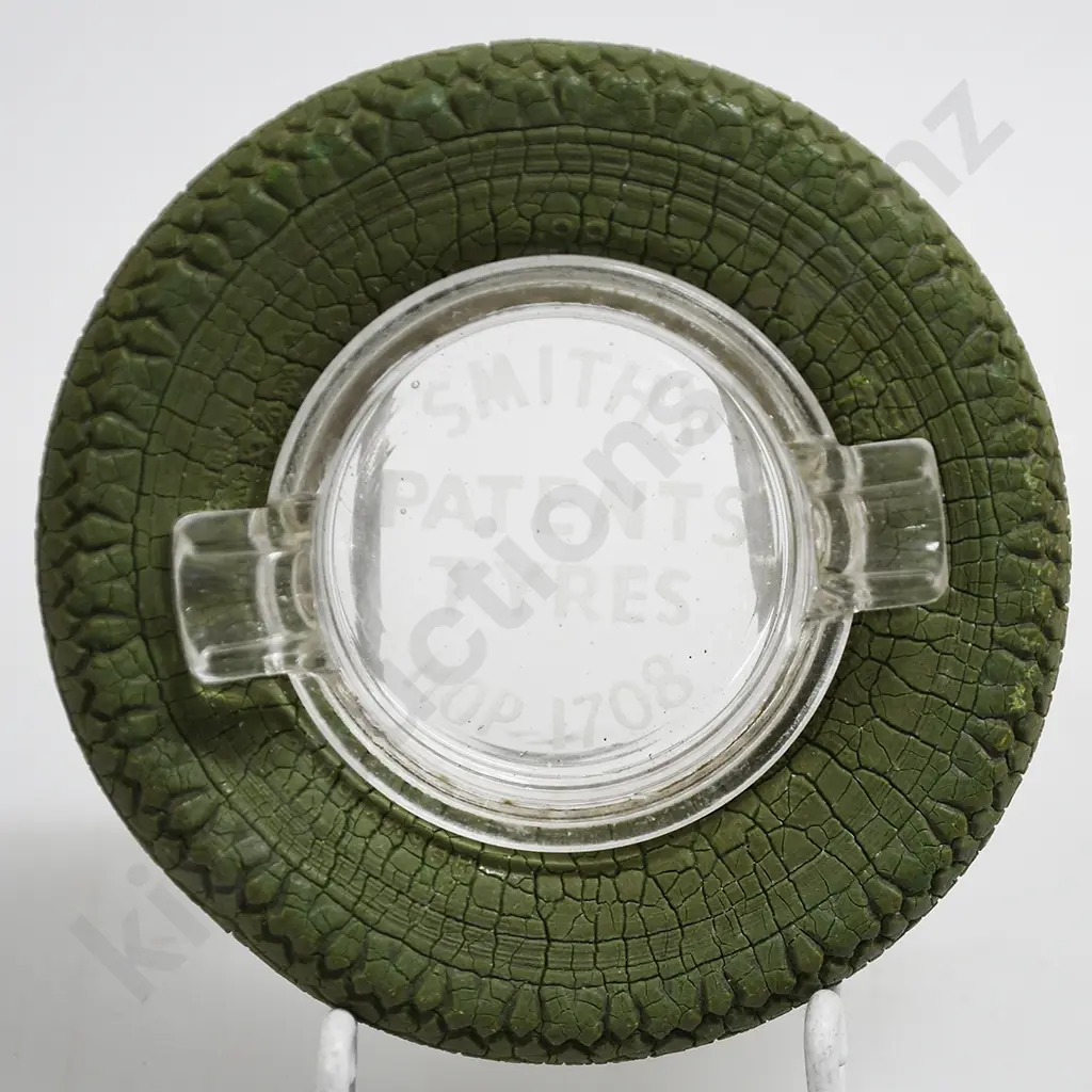 SMITH'S PATENT TYRES TYRE ASHTRAY Image 1++