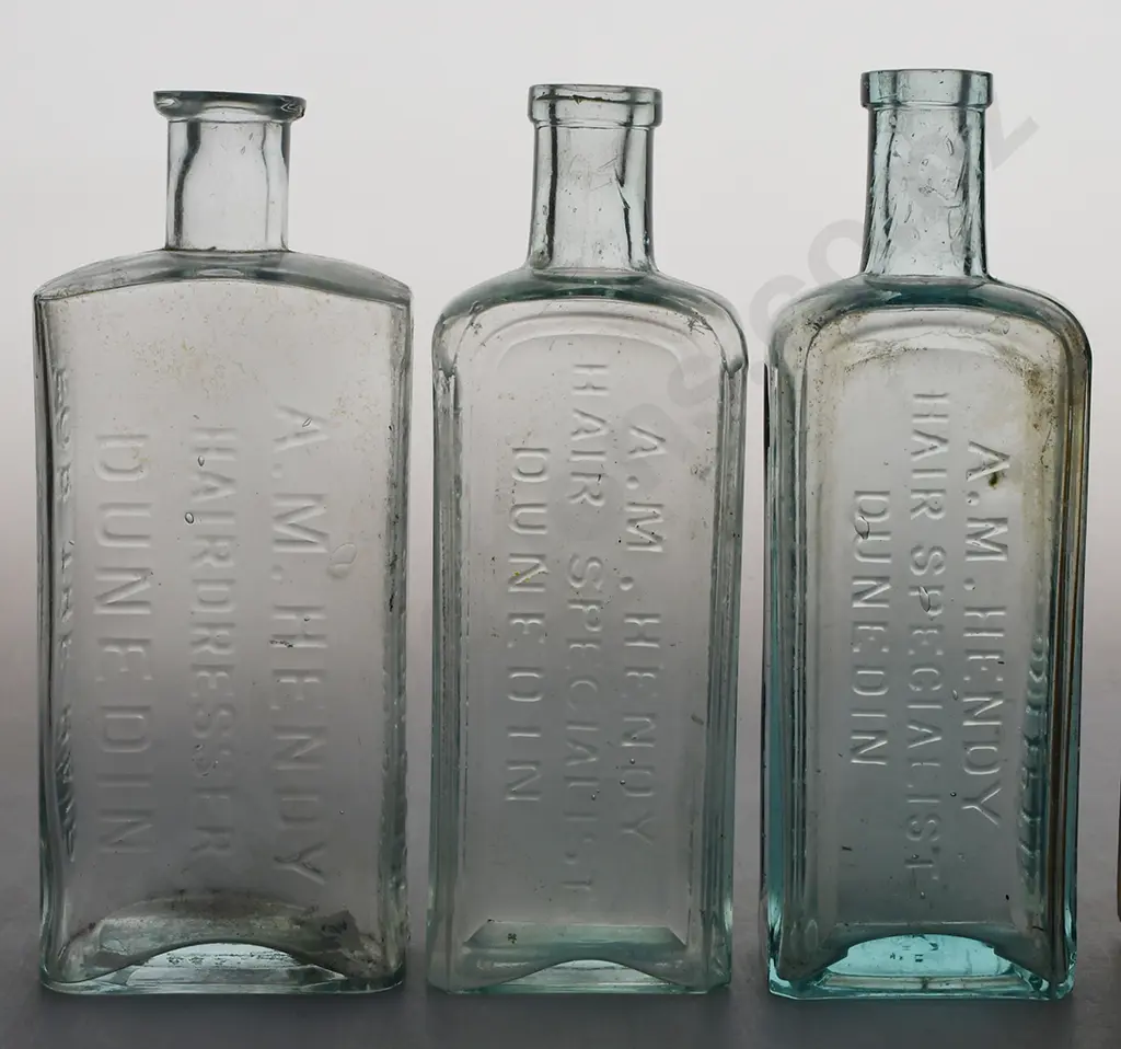 COLLECTION OF HENDY DUNEDIN BOTTLES Image 1++