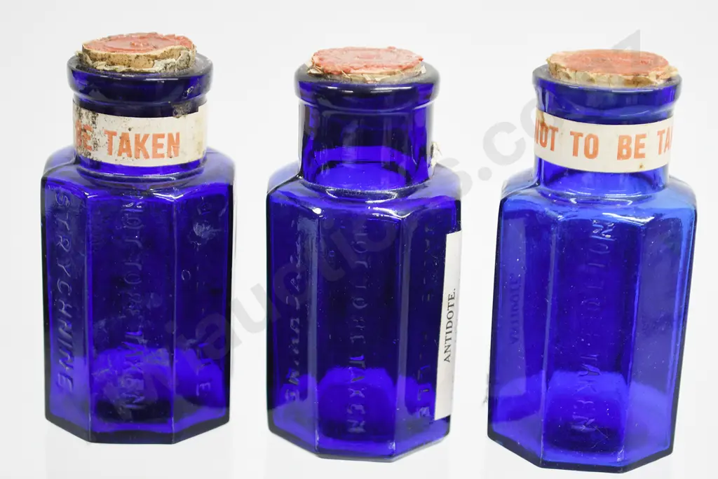 LABELLED STRYCHNINE POISONS, JACOB HULLE, WHIFFEN & SONS Image 1++