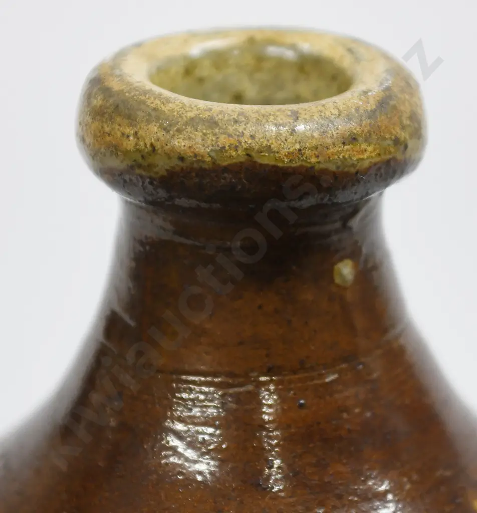 WILLETT HUDDERSFIELD IMPRESSED GINGER BEER Image 1++