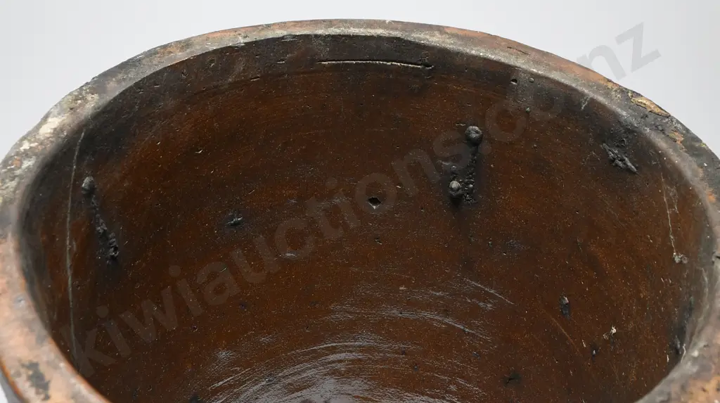 LOCAL POTTERY CHIMNEY POT Image 1++