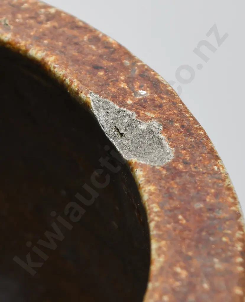 LOCAL POTTERY CHIMNEY POT Image 1++