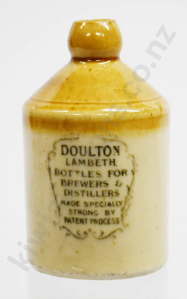 DOULTON LAMBERTH SAMPLE STONEWARE JAR Image 1++