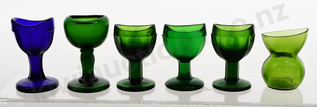 COLLECTION OF GLASS EYE BATHS Image 1++