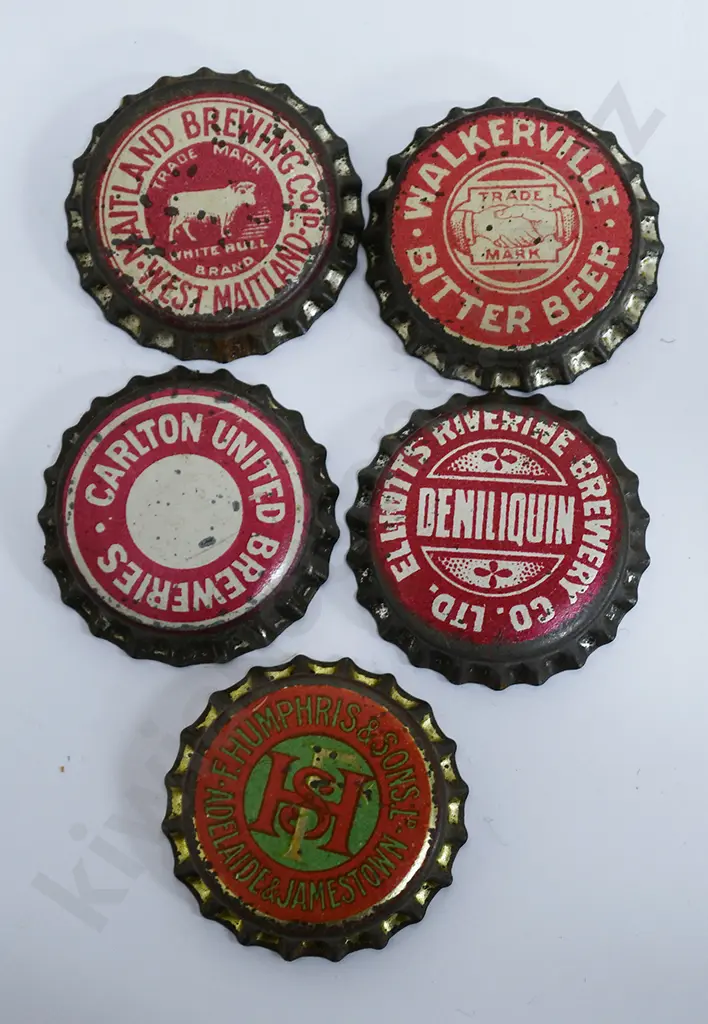 ASSORTED AUSTRALIAN SOFT DRINK, BEER BOTTLE CAPS Image 1++