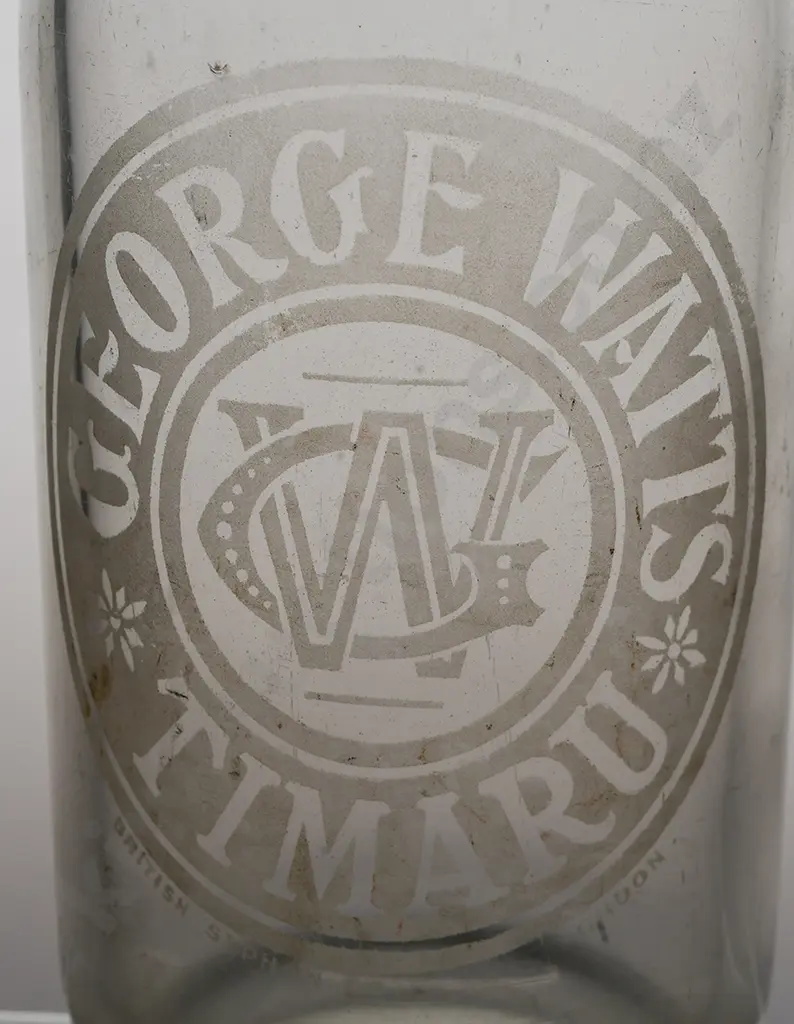 2 GEORGE WATTS TIMARU SODA SYPHONS Image 1++