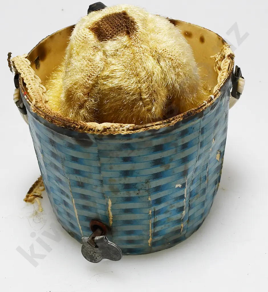 VINTAGE  WIND-UP PUPPY IN BASKET TOY Image 1++