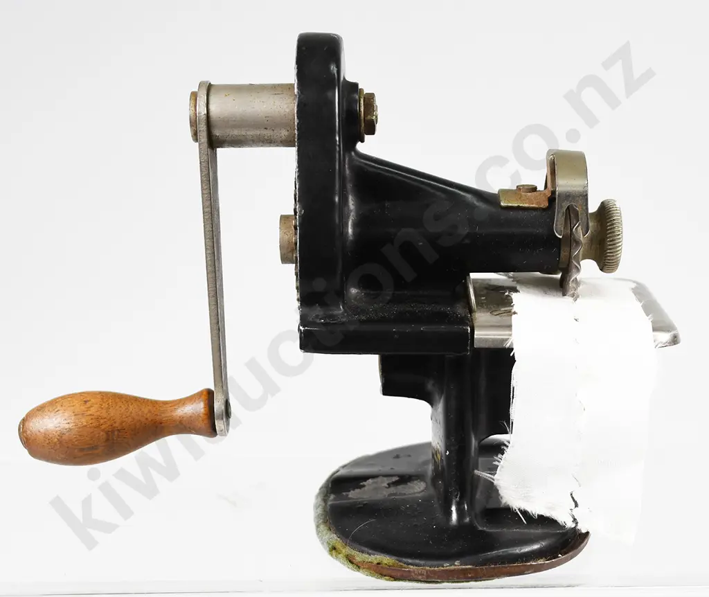 SINGER CRANK HANDLE PINKER Image 1++