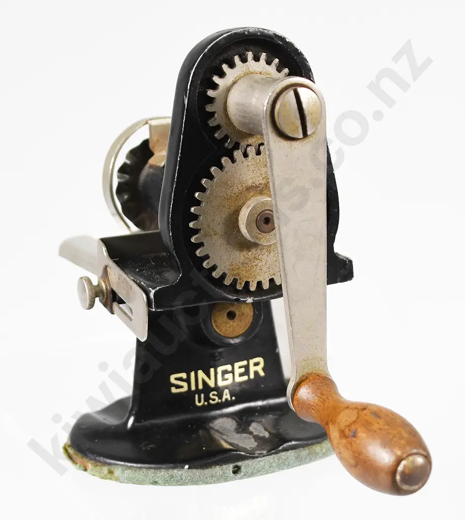 SINGER CRANK HANDLE PINKER Image 1++