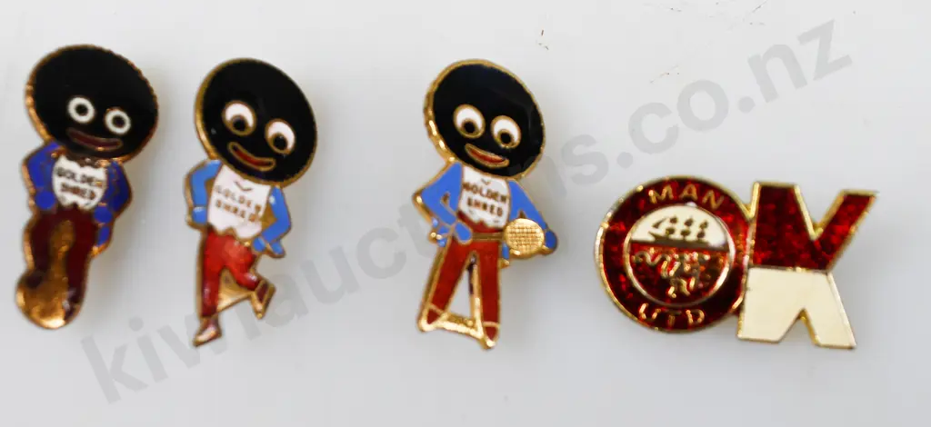 GOLDEN SHRED, MANCHESTER UNITED BADGES Image 1++